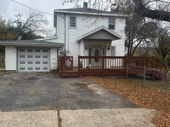 320 Wright St S, Donnybrook, ND 58734