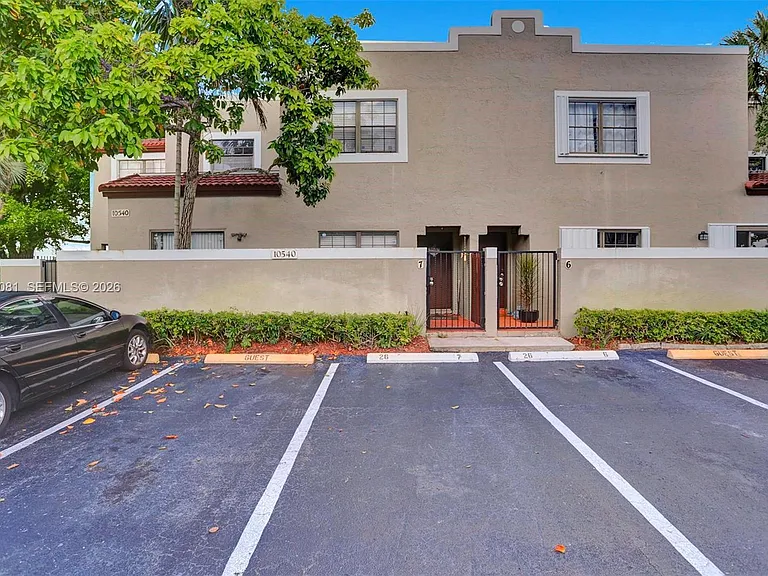 10540 SW 154th Ct #7 — Photo 36