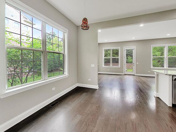 4th image of 307 Camberley Ln