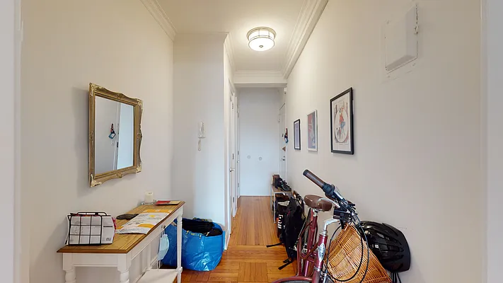 Rented by Bond New York | media 34