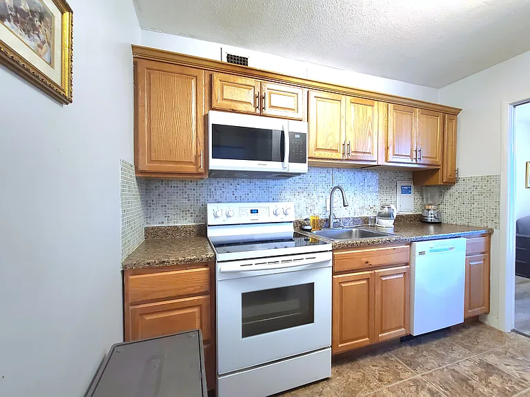 1 E University Pkwy #1408 — Photo 18