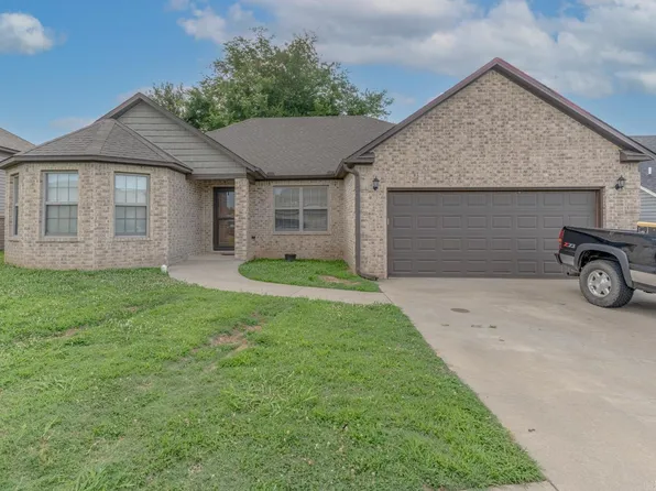 5 Ashcraft Ct, Paragould, AR 72450