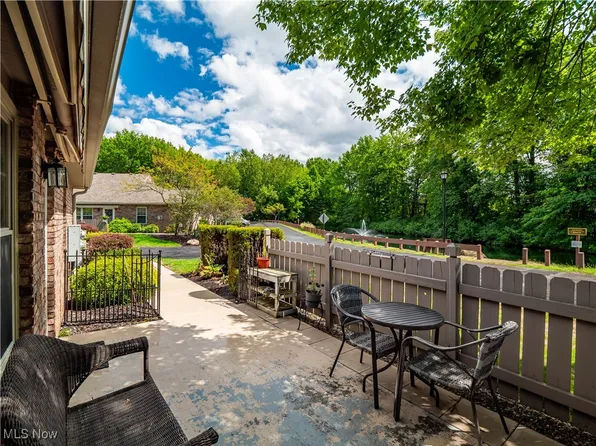 2940 Shakespeare Ln, Avon, OH 44011