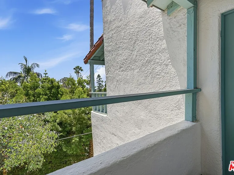 7464 Hollywood Blvd — Photo 26