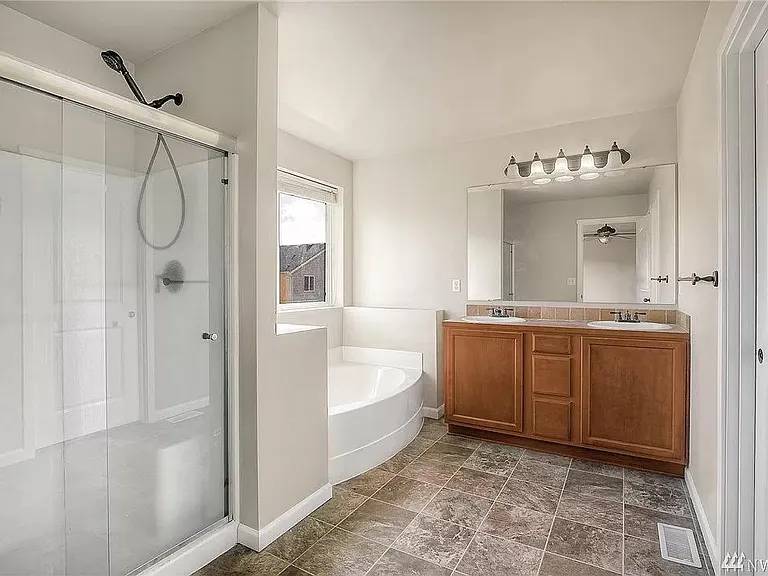 5 Pc Master Bathroom