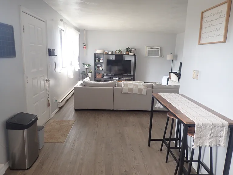 58 Dorman Ave — Photo 34
