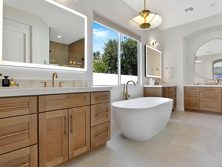Primary bath