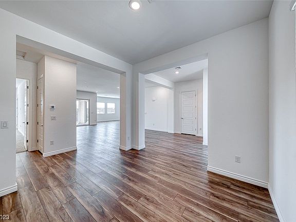 5th image of 968 Woodburn Ln
