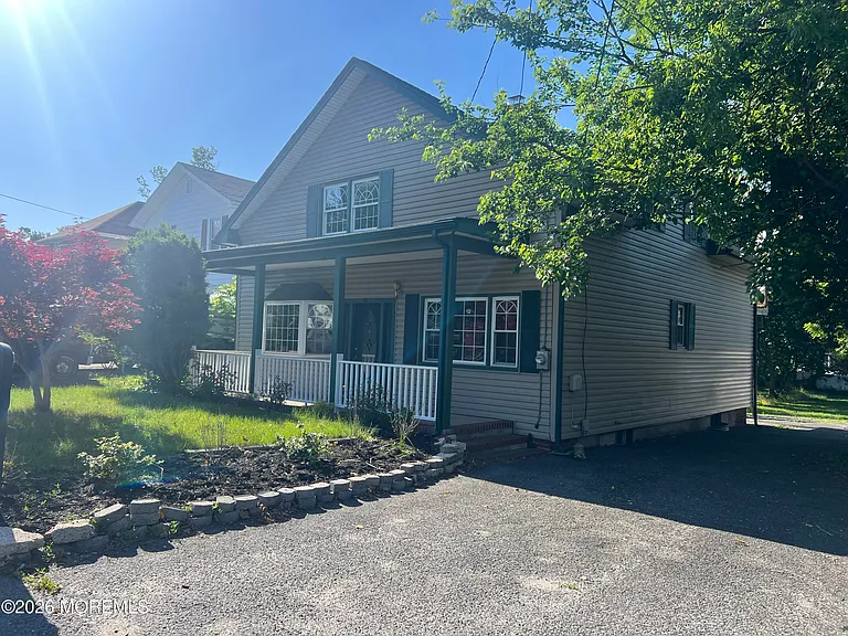 84 Bethany Rd — Photo 2