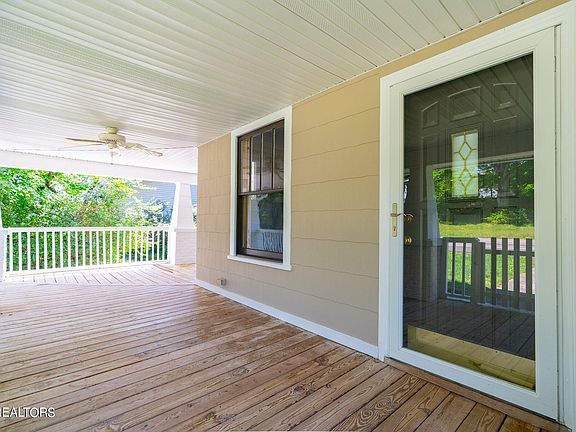 2nd image of 3324 Garden Dr