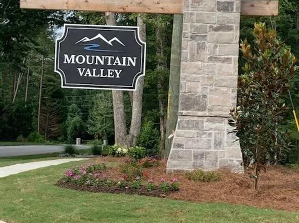 4252 Shandi Cv, Hoschton, GA 30548