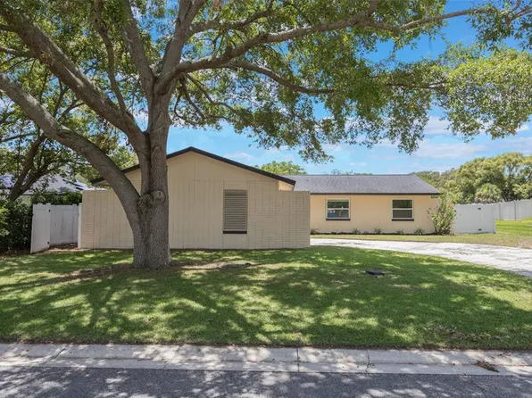 725 Laurel Way, Casselberry, FL 32707