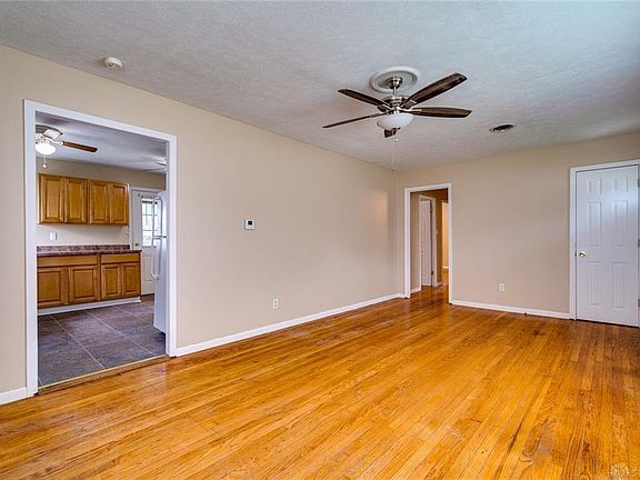 2nd image of 3348 Valleywood Dr
