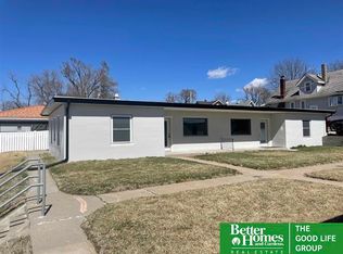 3305 S 32nd Ave, Omaha, NE 68105