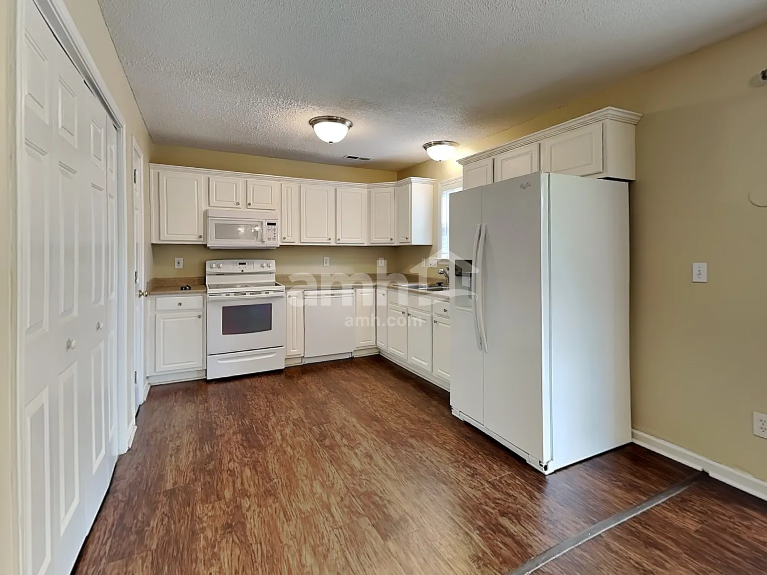 4 bed, 3.0 bath, 2006 sqft, $2,125 — Photo 3