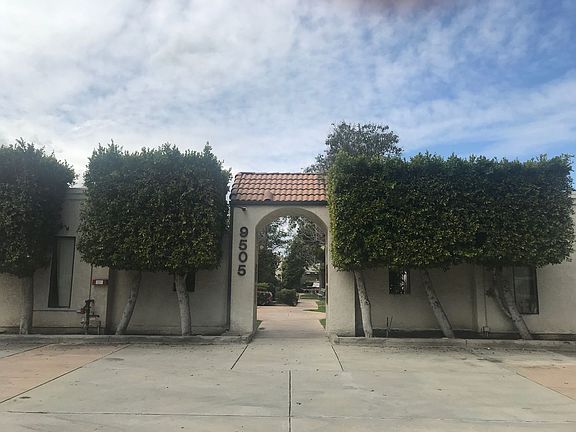 2nd image of 9505 Laurel Canyon Blvd #4