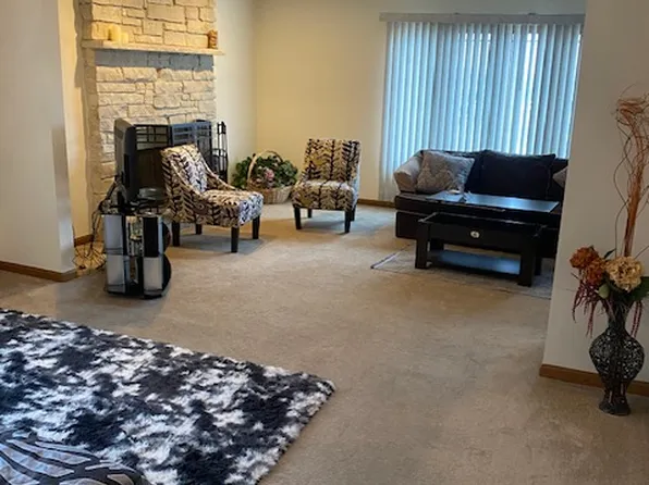 8821 N Greenwood Ave #2, Niles, IL 60714