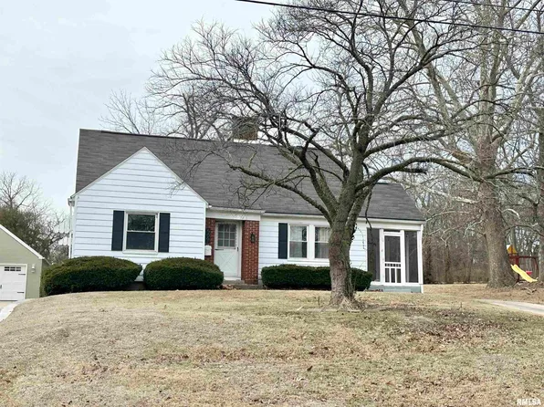 509 Woodland Pl, Jacksonville, IL 62650