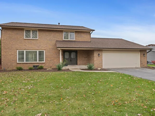 6863 Academy Trl, Rockford, IL 61107