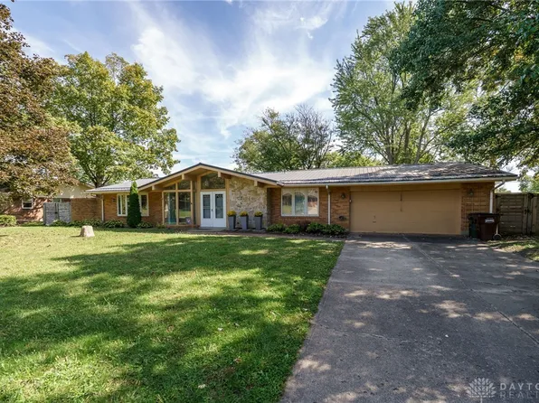 2362 Banyon Dr, Dayton, OH 45431