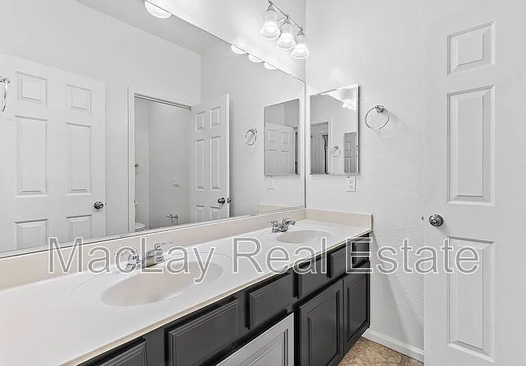 3263 S Miller Dr — Photo 28