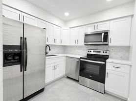 1470 NW 22nd Ct, Fort Lauderdale, FL