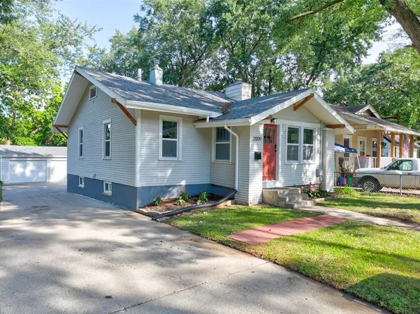 2009 31st St, Des Moines, IA 50310