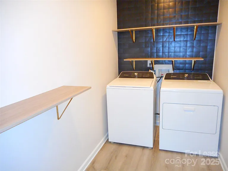 3058 Eastcott Ave — Photo 18