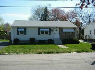 40 Simpson St, North Providence, RI 02911