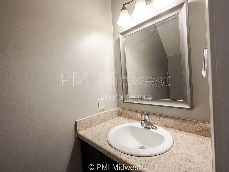 8802 Benjamin Ln — Photo 9
