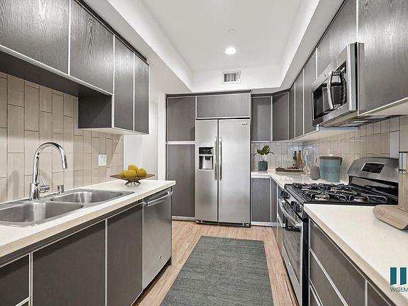 4th image of 1439 N Poinsettia Pl APT 306