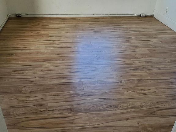 4th image of 1628 S Michigan St #1