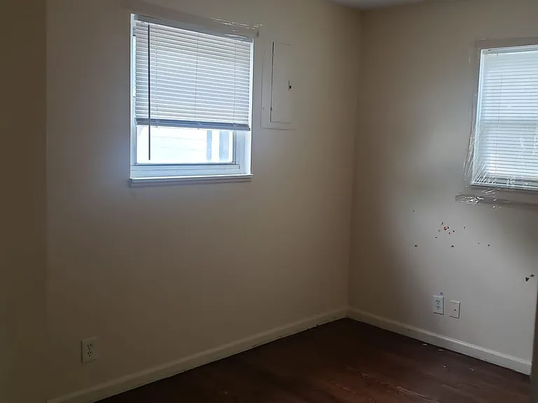 5351 Hipp St — Photo 9
