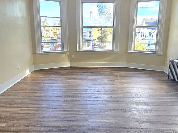 2nd image of 104 Sherman Ave APT 6