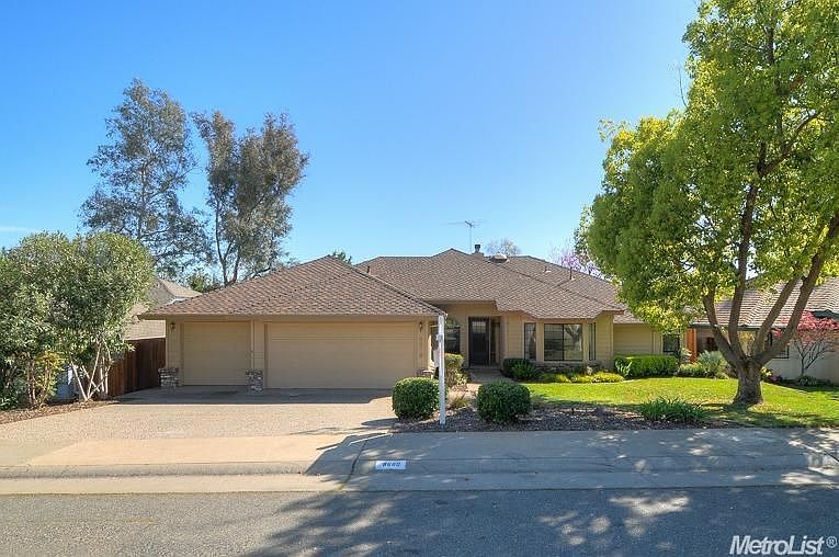 1st image of 8680 Robin Hill Way