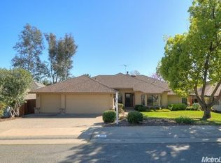 8680 Robin Hill Way, Orangevale, CA 95662