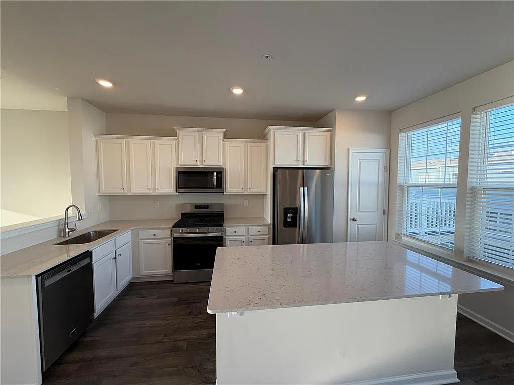 1129 Turnstone Dr — Photo 3