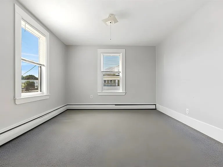 4 Horton St #2 — Photo 6
