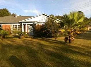 420 Peachtree Ave, Foley, AL 36535