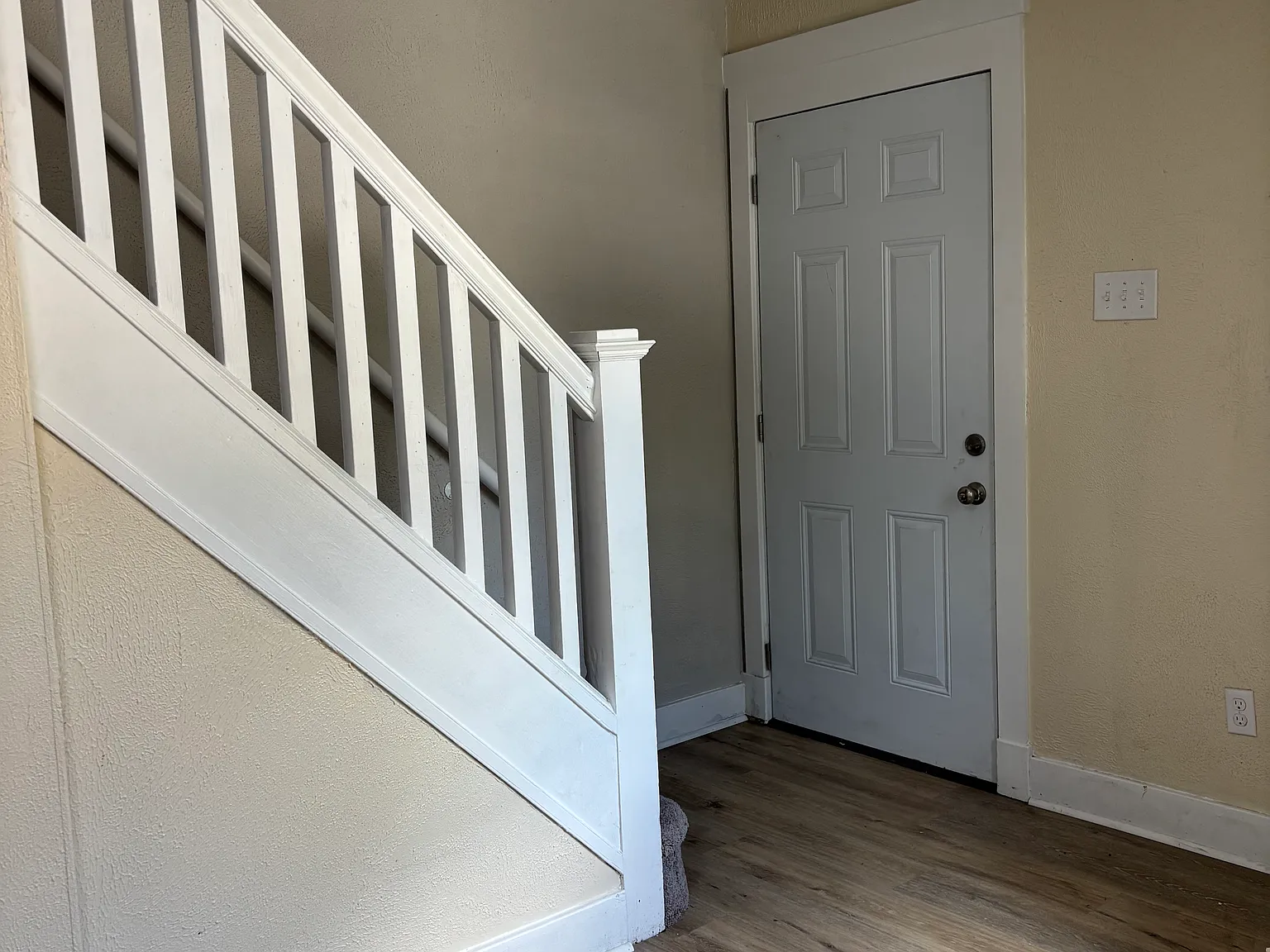 2 bed, 800 sqft, $1,499 — Photo 2