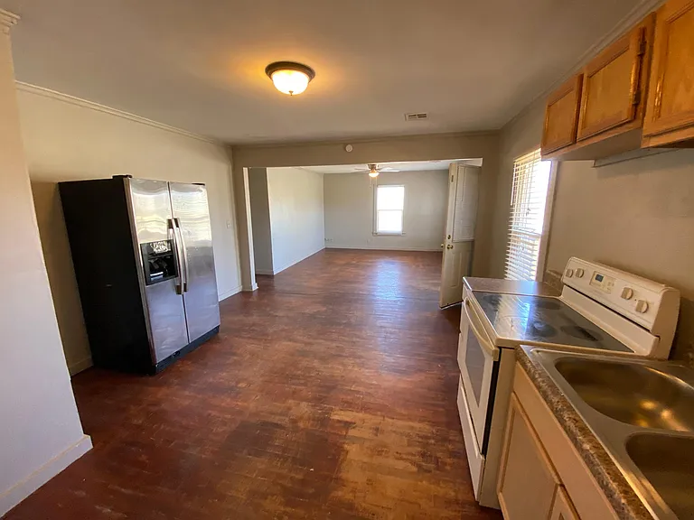 3916 Main St #2 — Photo 9