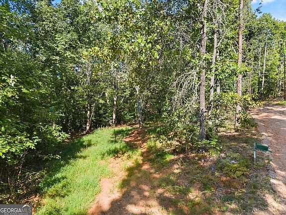2nd image of 375 Mountain Crest Dr