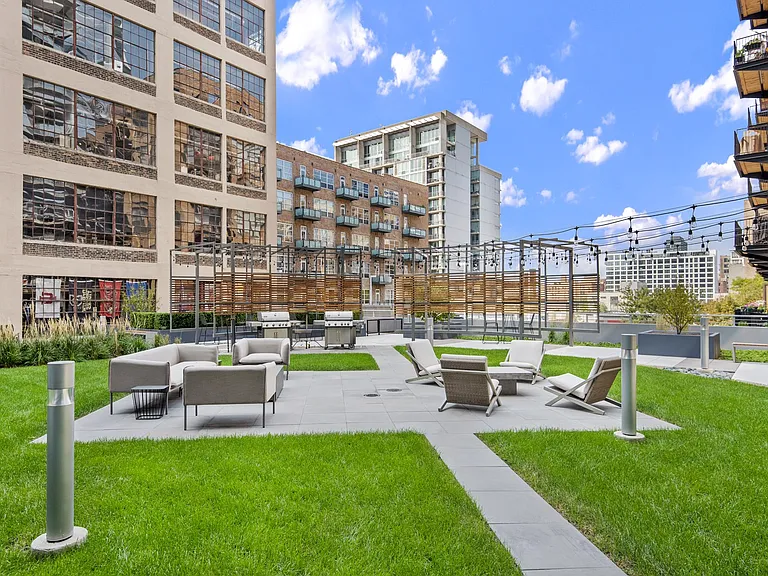 JeffJack Apartments — Photo 26
