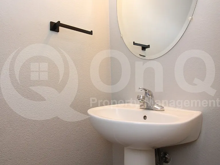 6761 S Parliament Dr — Photo 15