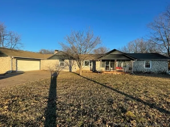 1112 N Parkinson Ave, Wagoner, OK 74467