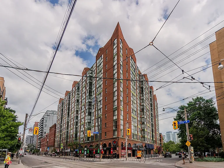 801 King St W #501 — Photo 17