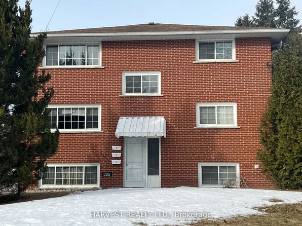 326 Surrey Dr, Oshawa, ON L1G 6H1