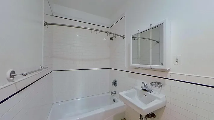 Rented by Bond New York | media 10