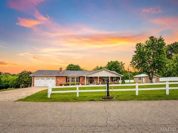 5954 Hulsey Rd, Park Hills, MO 63601
