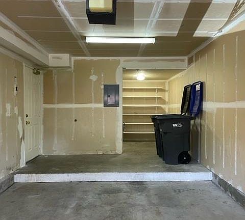5th image of 4122C Sam Houston Dr